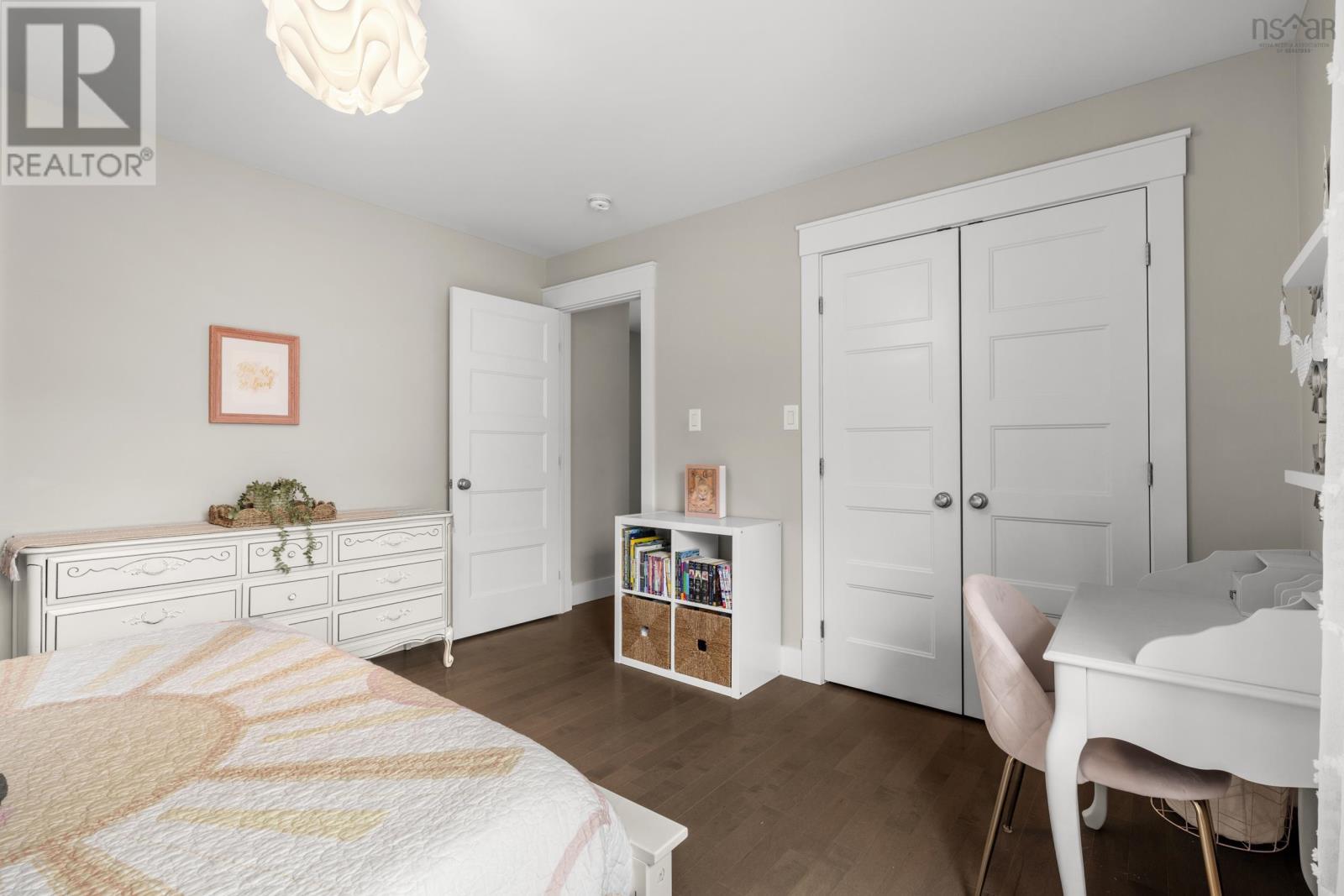 Property 33 of 47 of 53 Hollyhock Way