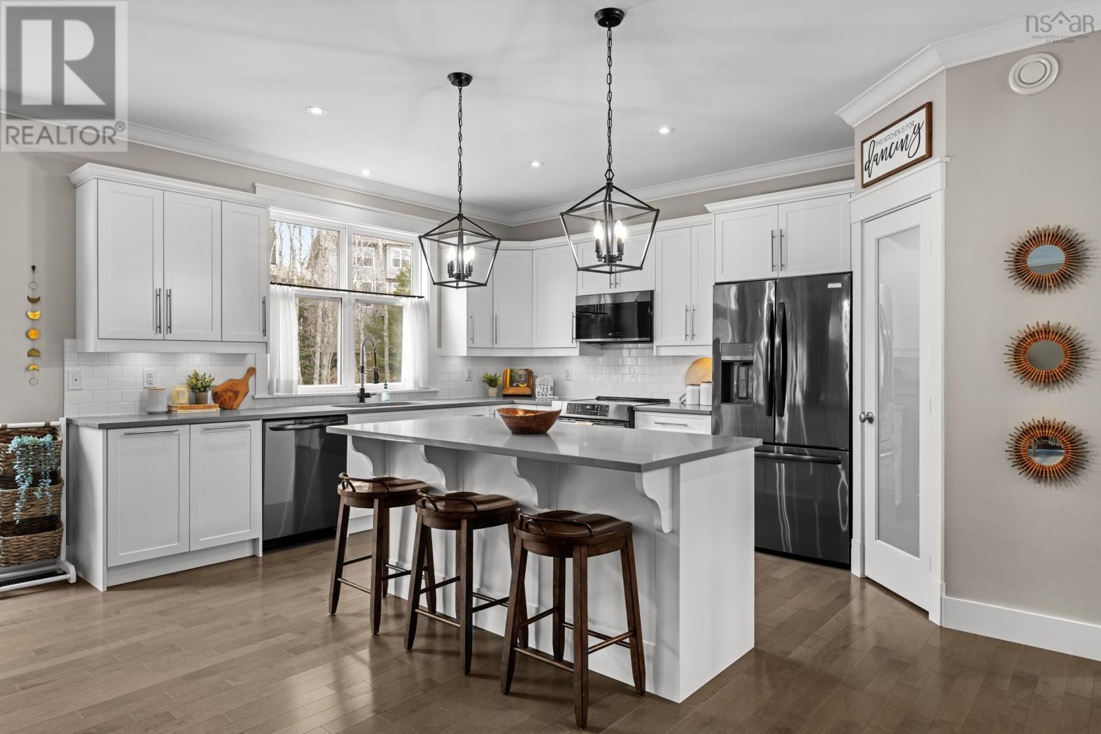 Property 32 of 47 of 53 Hollyhock Way