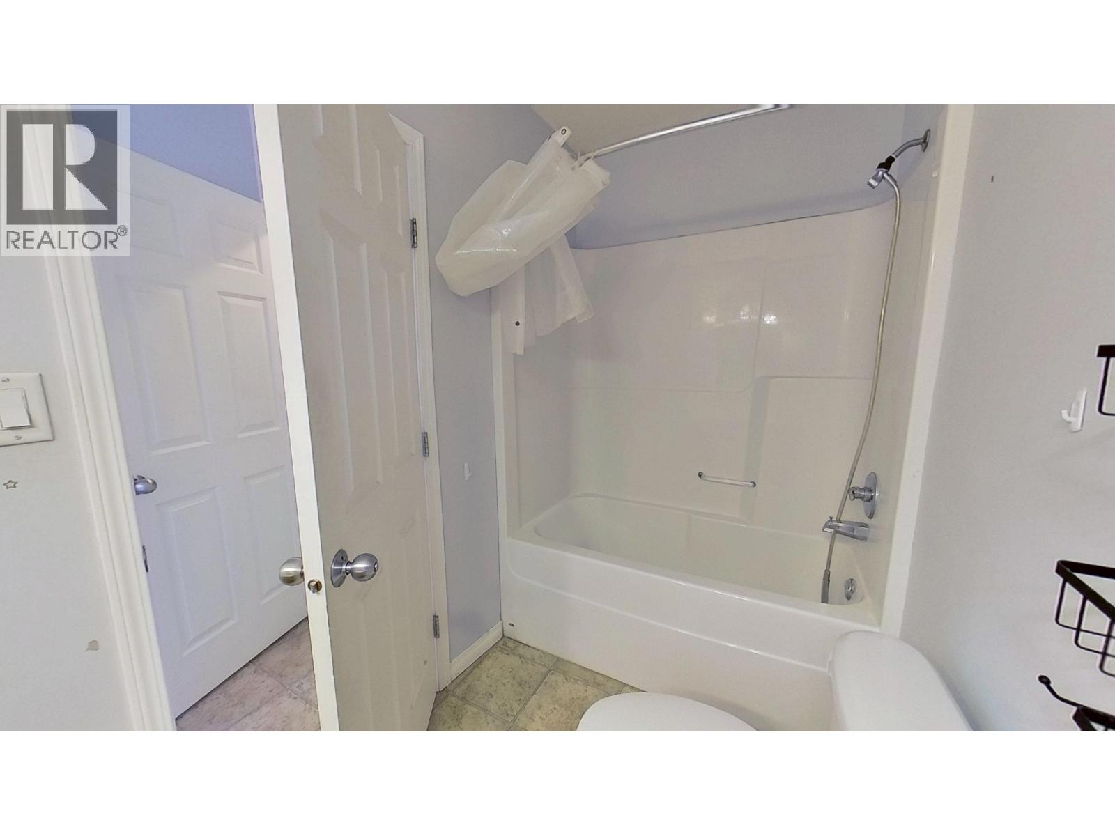 #6 9137 96A STREET - 15