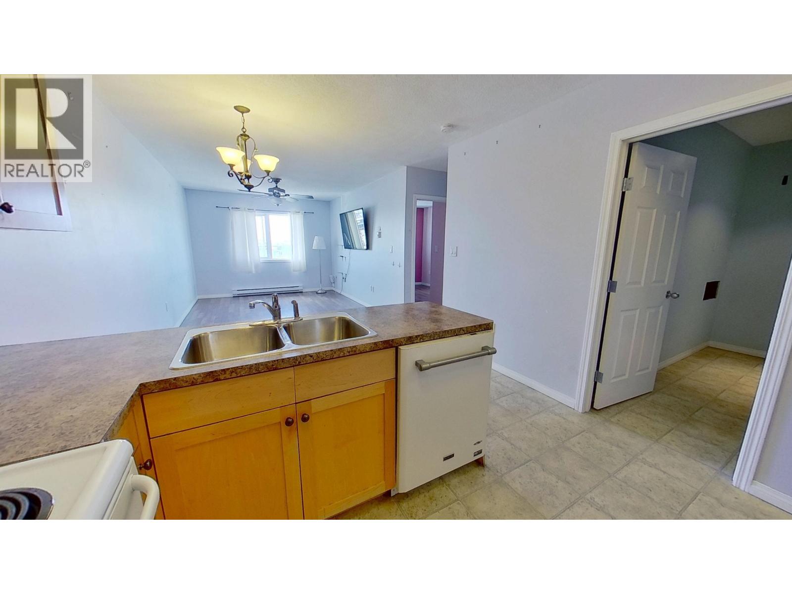 #6 9137 96A STREET - 8