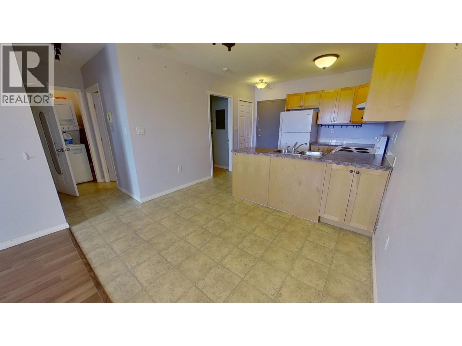 #6 9137 96A STREET - 5