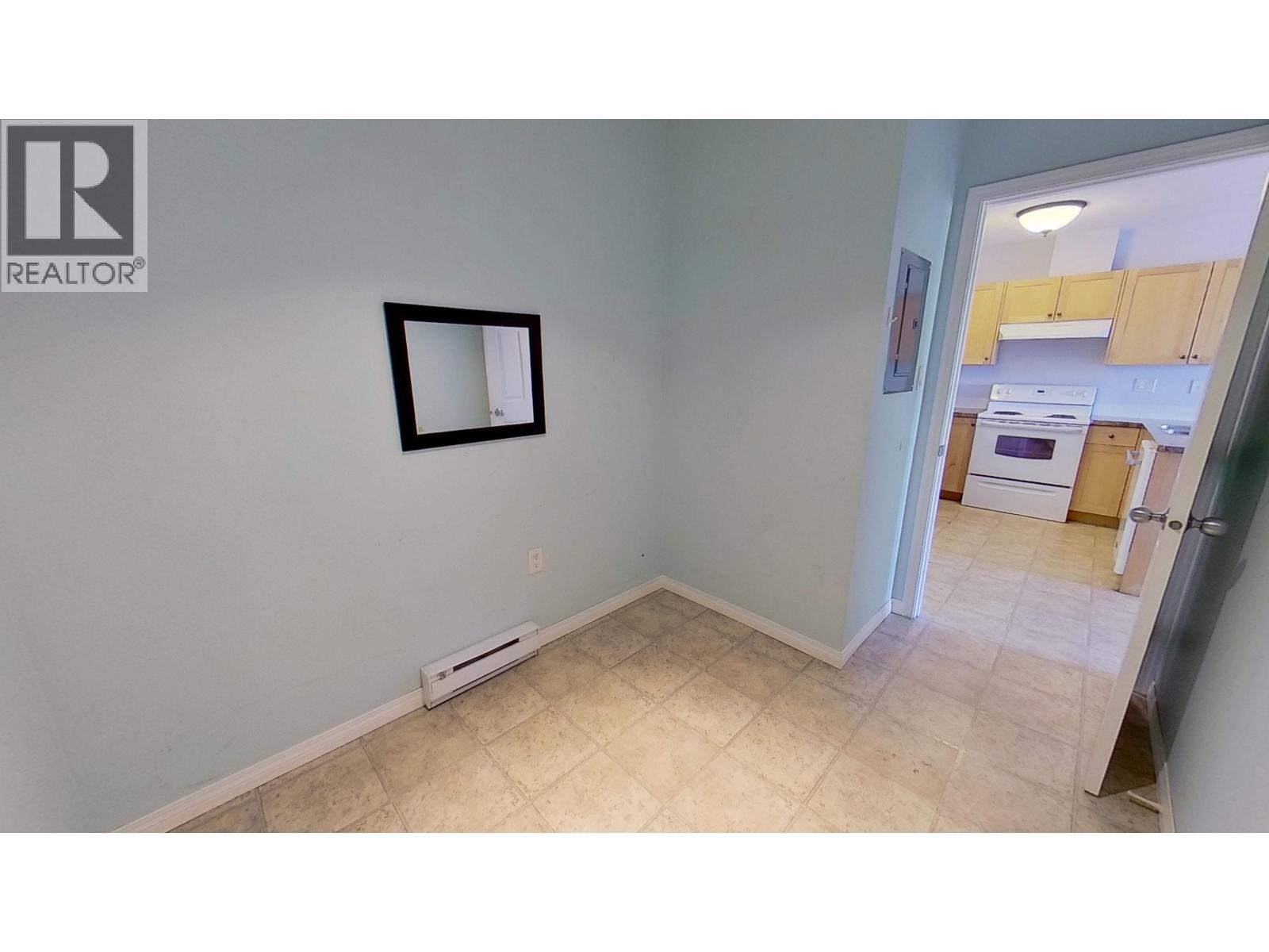 #6 9137 96A STREET - 16