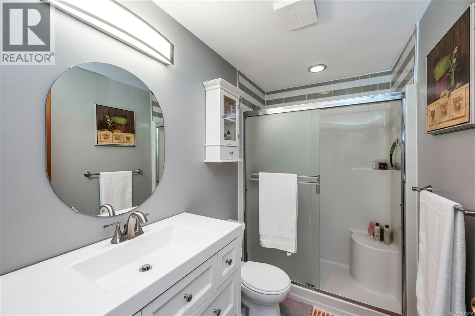 1751 Burnham Rd, Cobble Hill