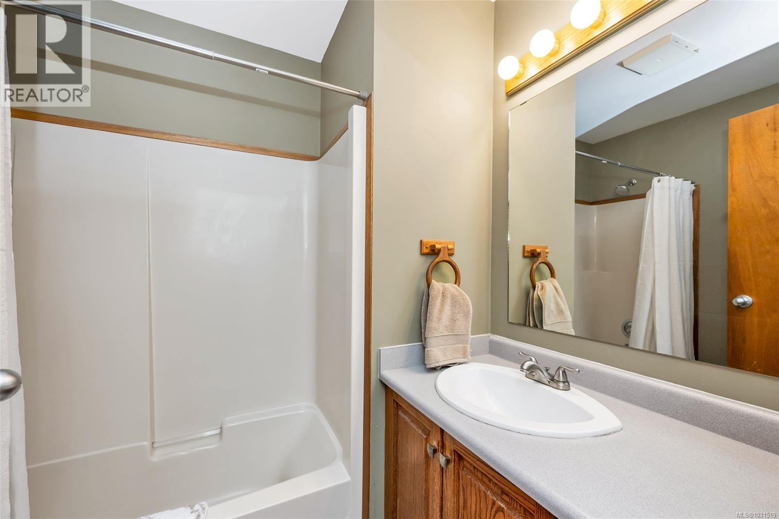 1751 Burnham Rd, Cobble Hill