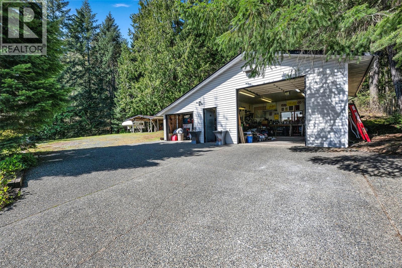 1751 Burnham Rd, Cobble Hill