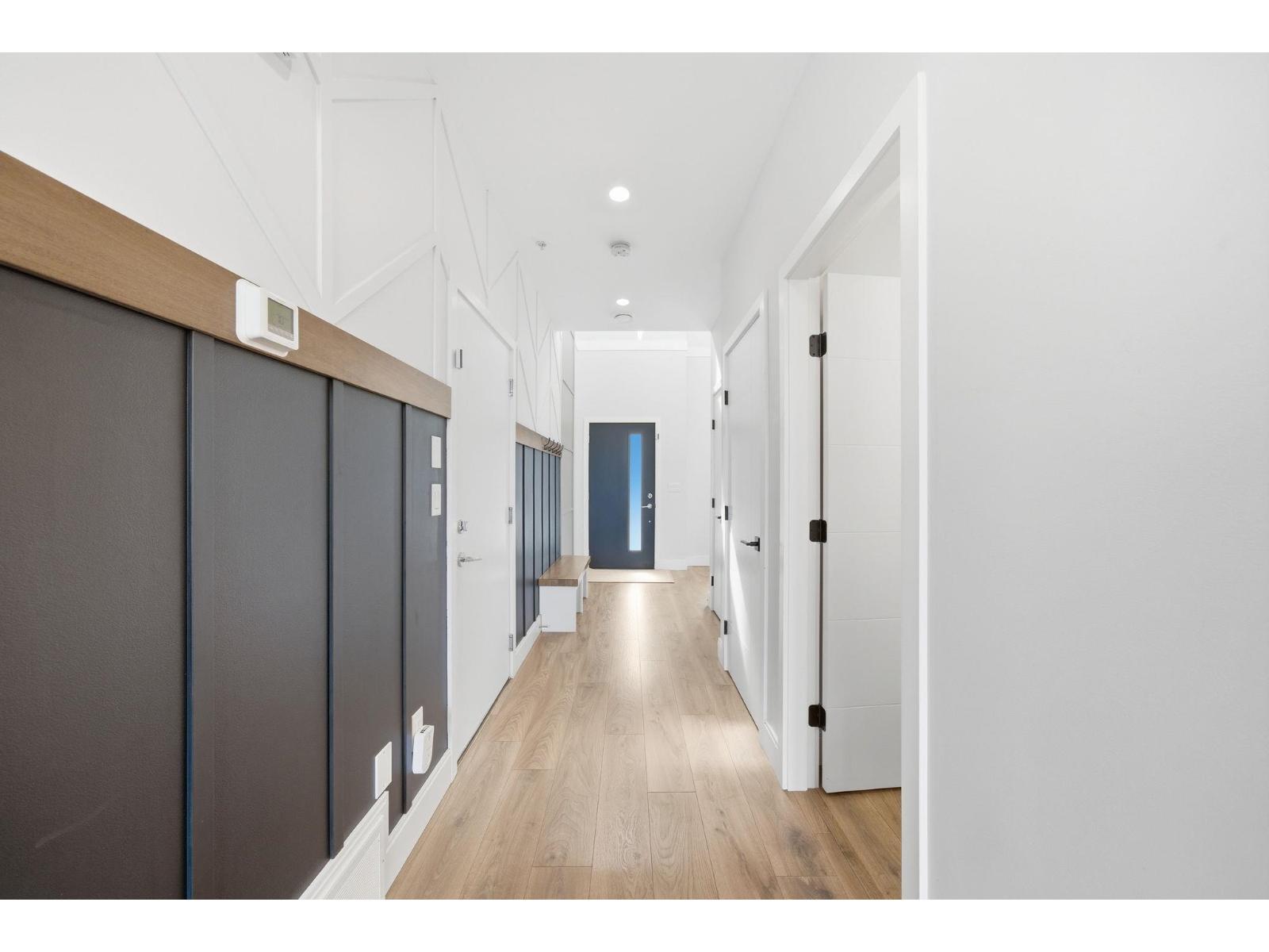 32 33209 CHERRY AVENUE, Mission