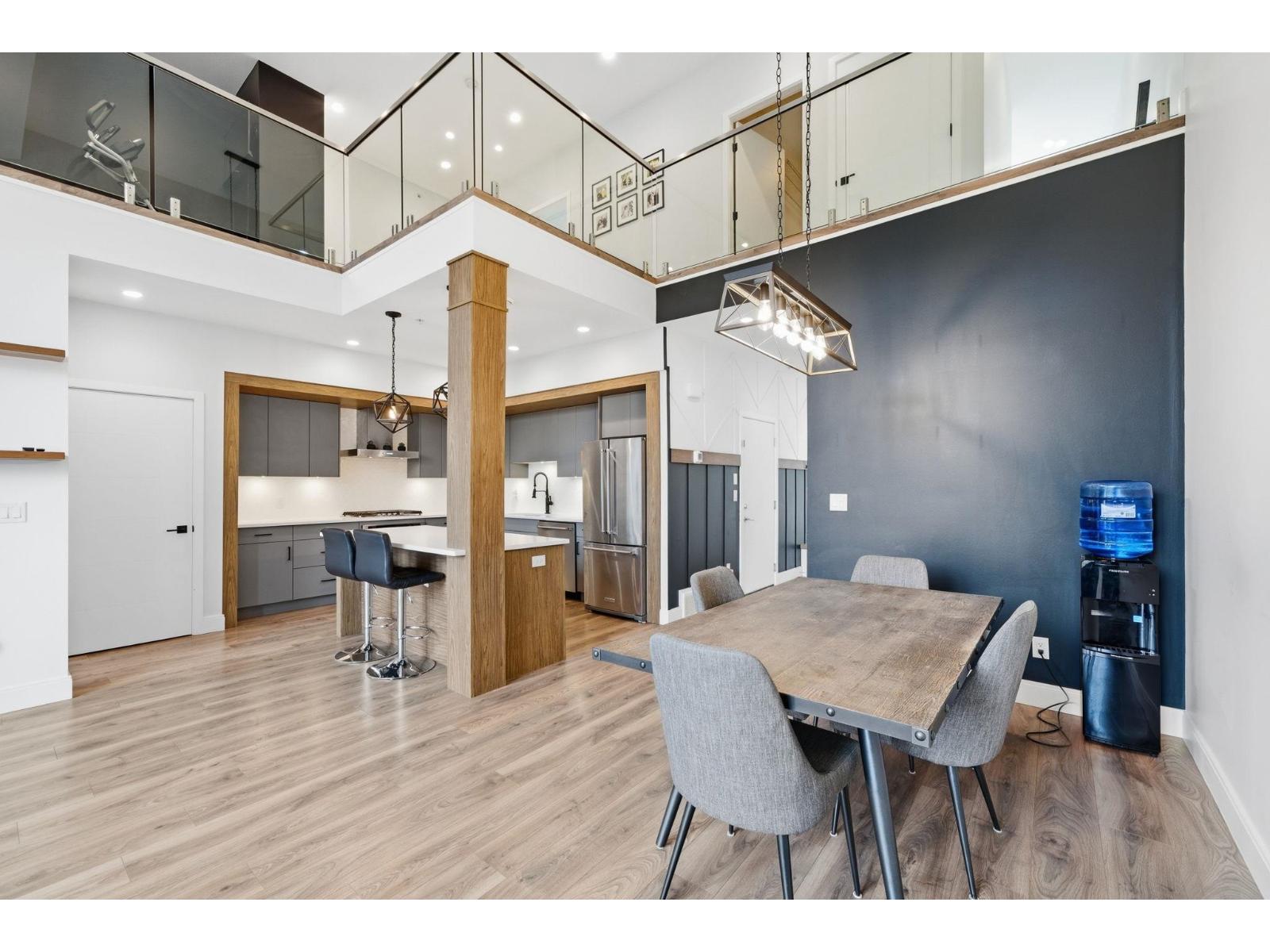 32 33209 CHERRY AVENUE, Mission