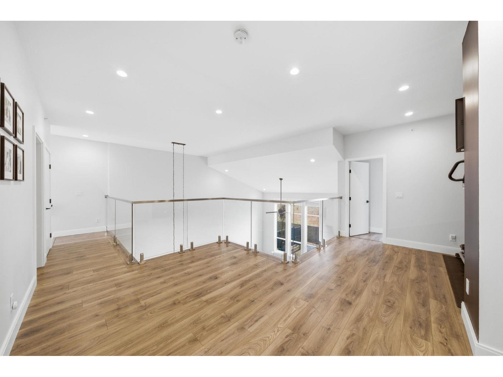 32 33209 CHERRY AVENUE, Mission