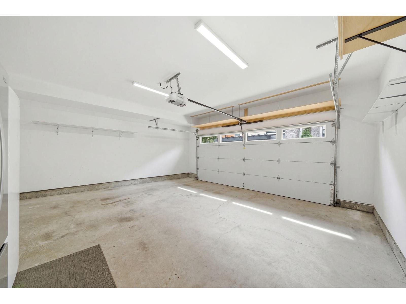 32 33209 CHERRY AVENUE, Mission