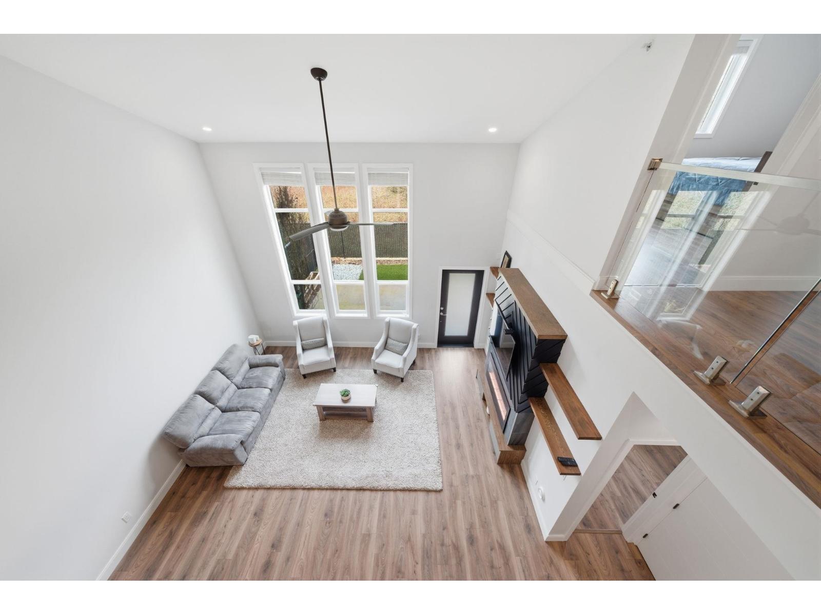 32 33209 CHERRY AVENUE, Mission