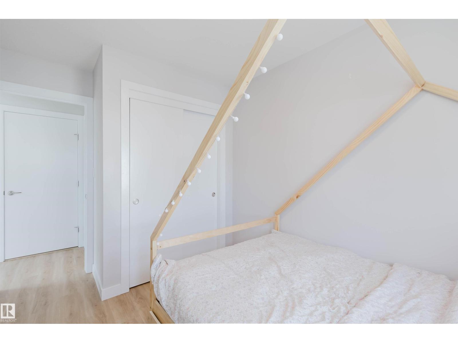 1129 KESWICK DR SW, Edmonton