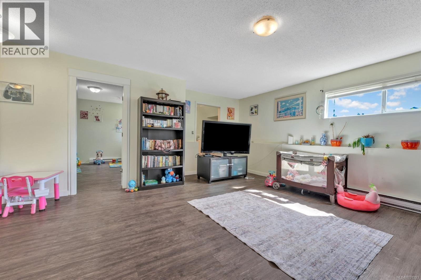 680 Chelsea St - 23