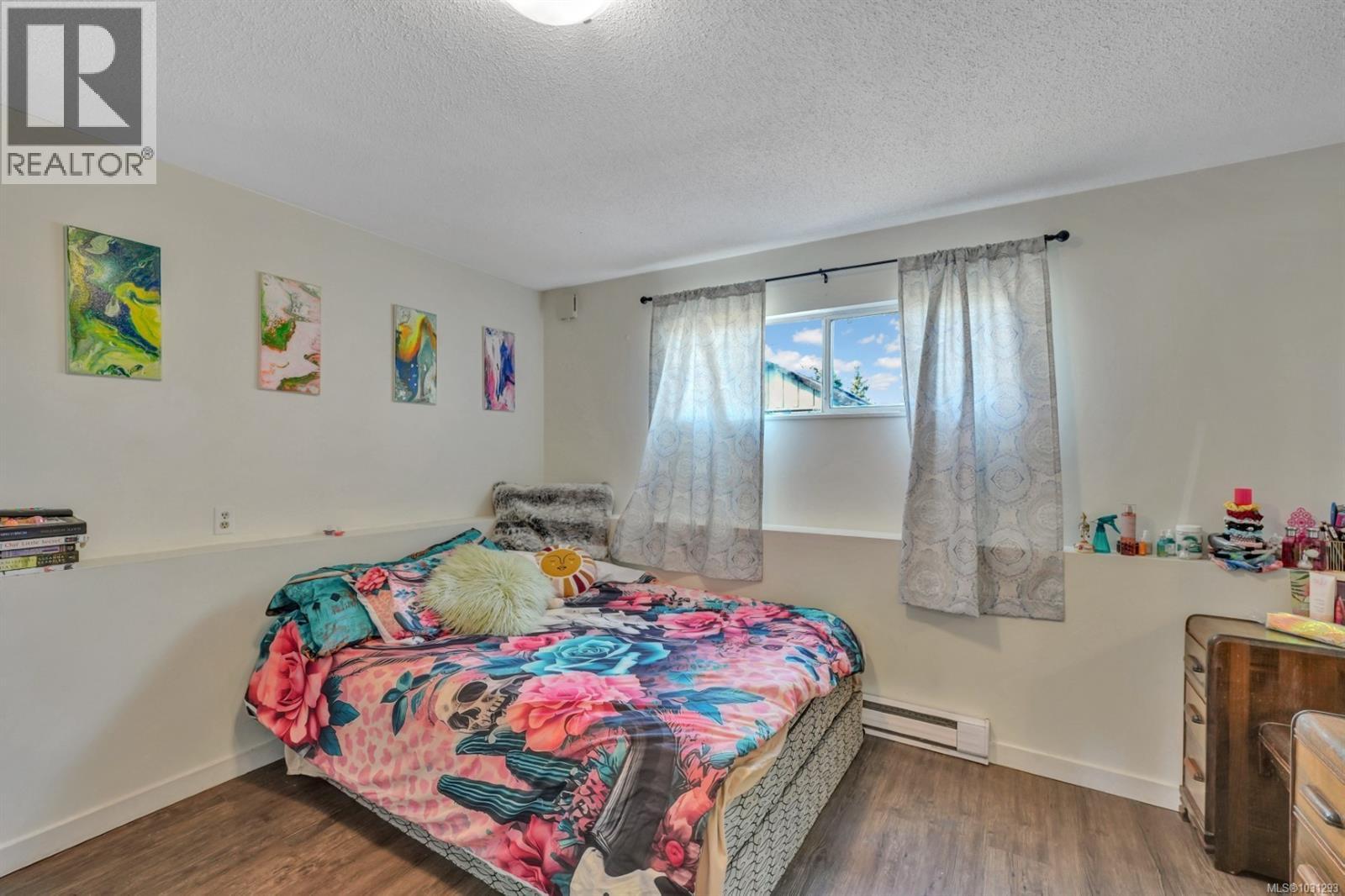 680 Chelsea St - 27
