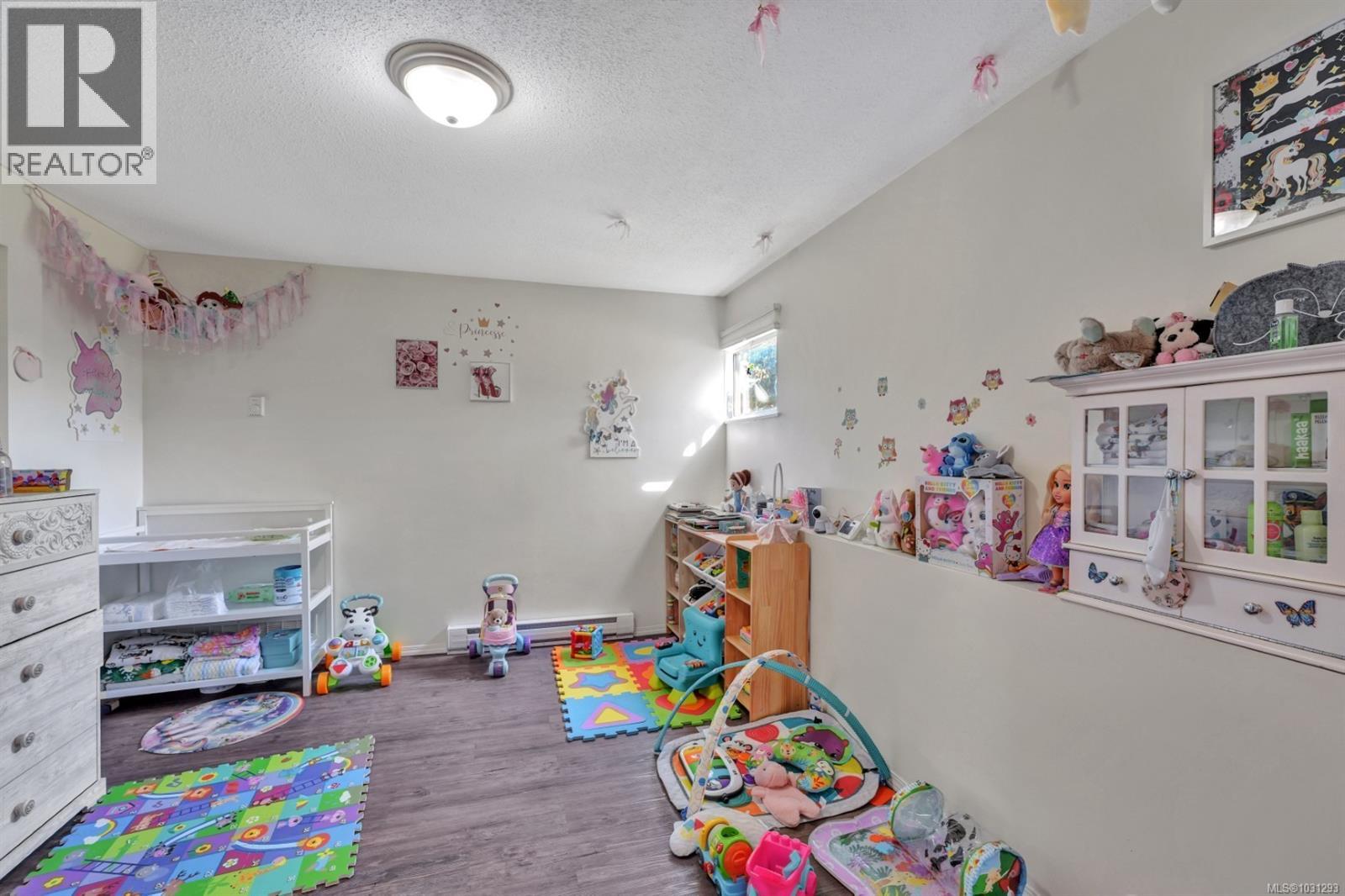680 Chelsea St - 29