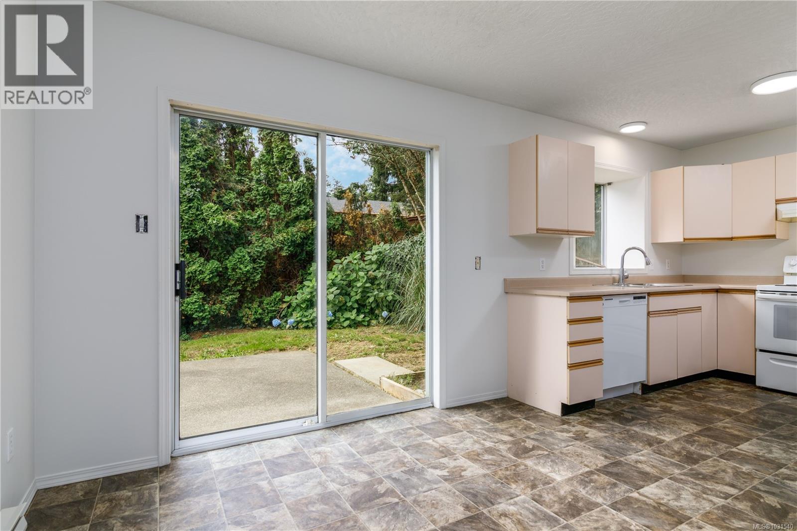 2850 Santana Dr, Langford