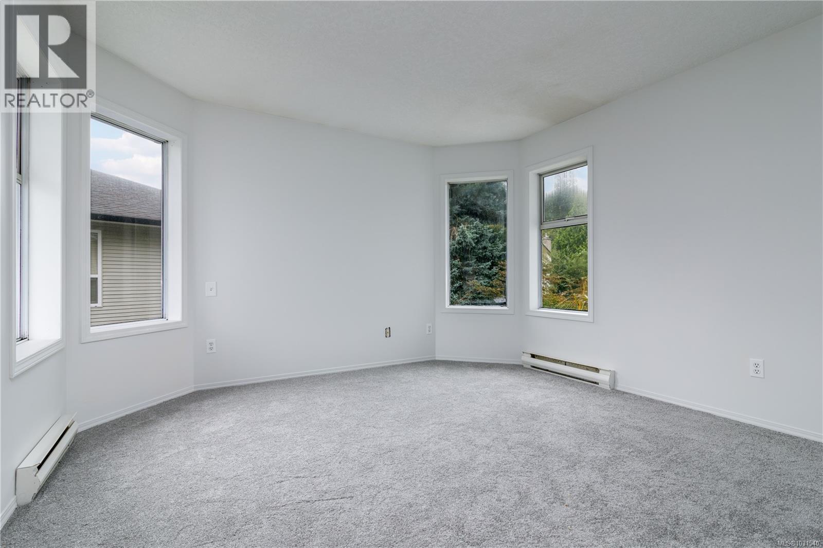 2850 Santana Dr, Langford