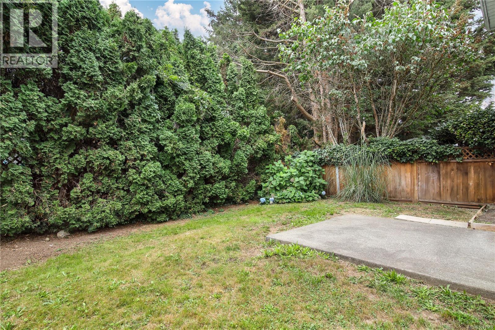 2850 Santana Dr, Langford