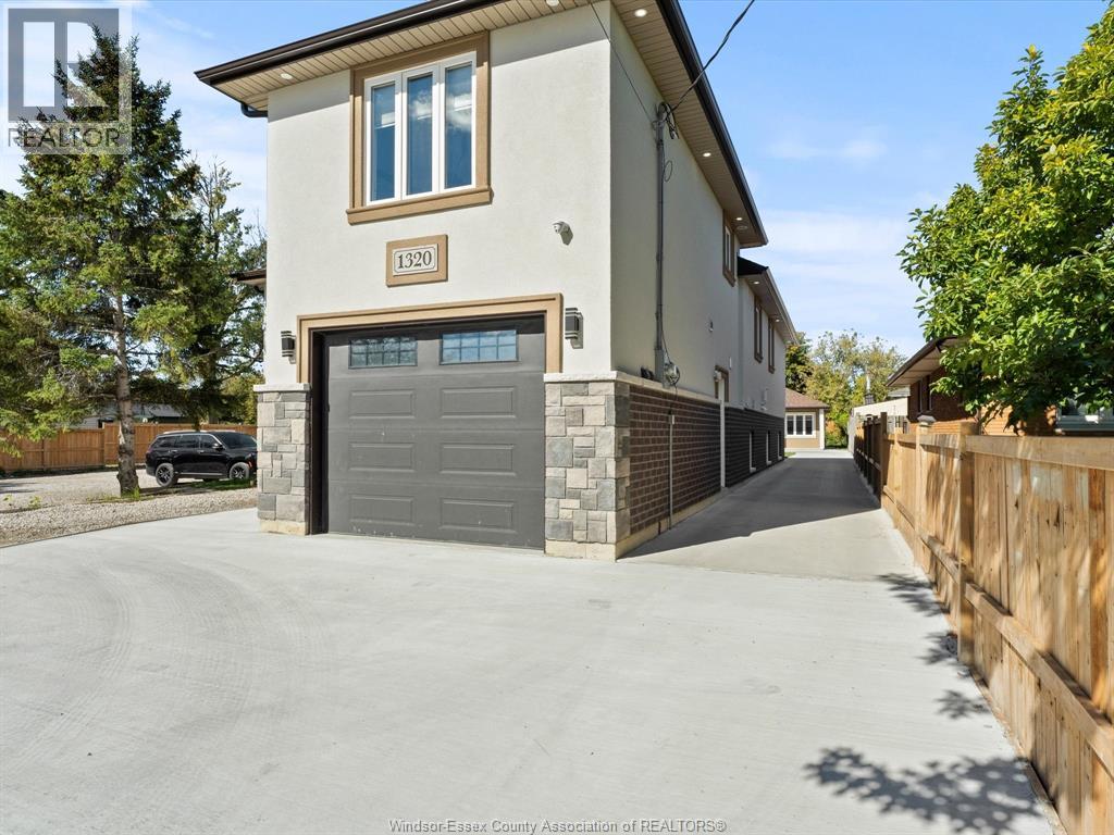 1320 GRAND MARAIS ROAD EAST - 37