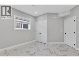 1320 Grand Marais Road East, Windsor, ON N8W1W2 Photo 32