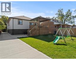 1320 Grand Marais Road East, Windsor, ON N8W1W2 Photo 40