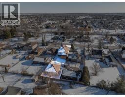 1320 Grand Marais Road East, Windsor, ON N8W1W2 Photo 43