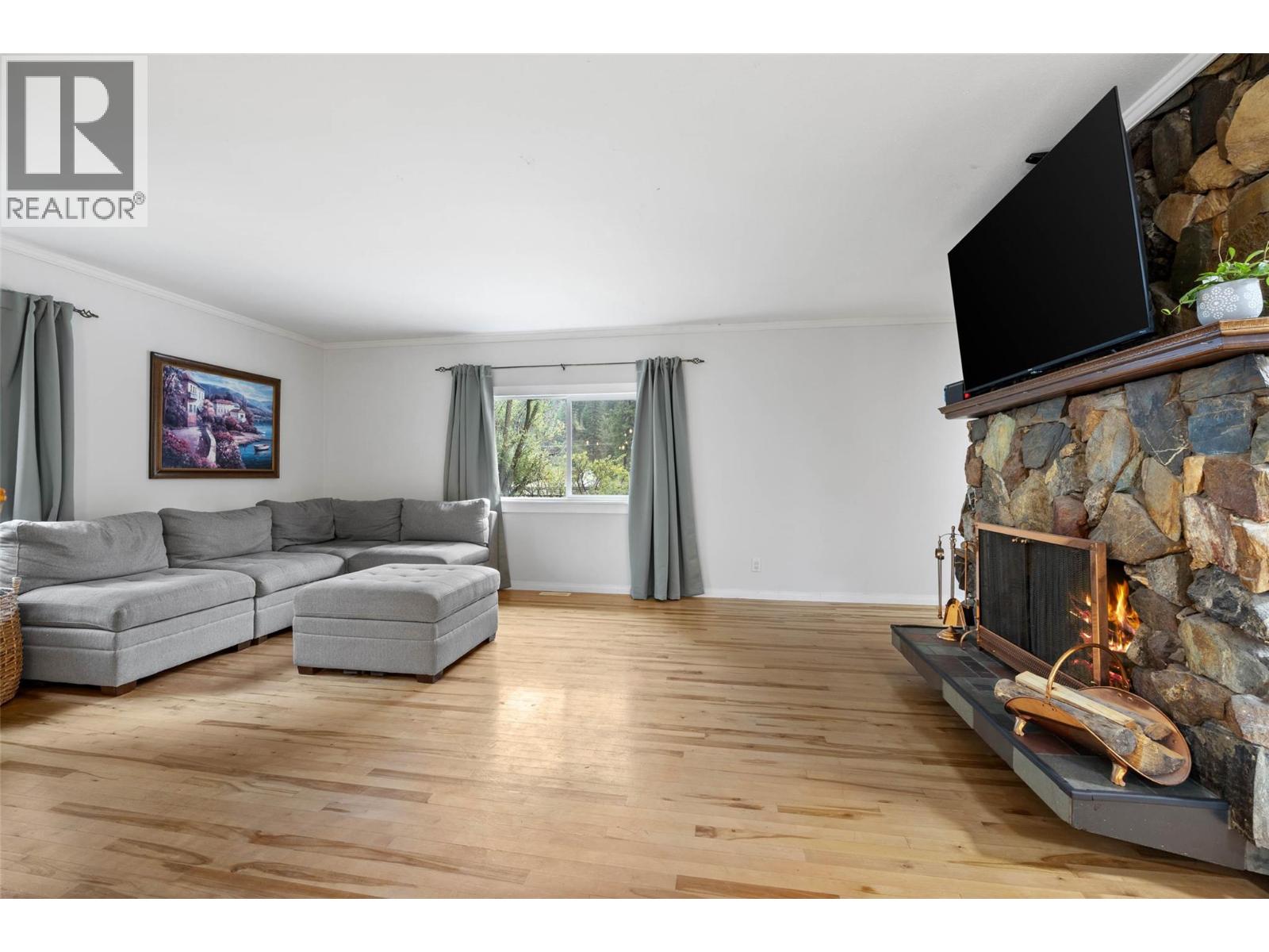 268 MCLURE FERRY Road, McLure