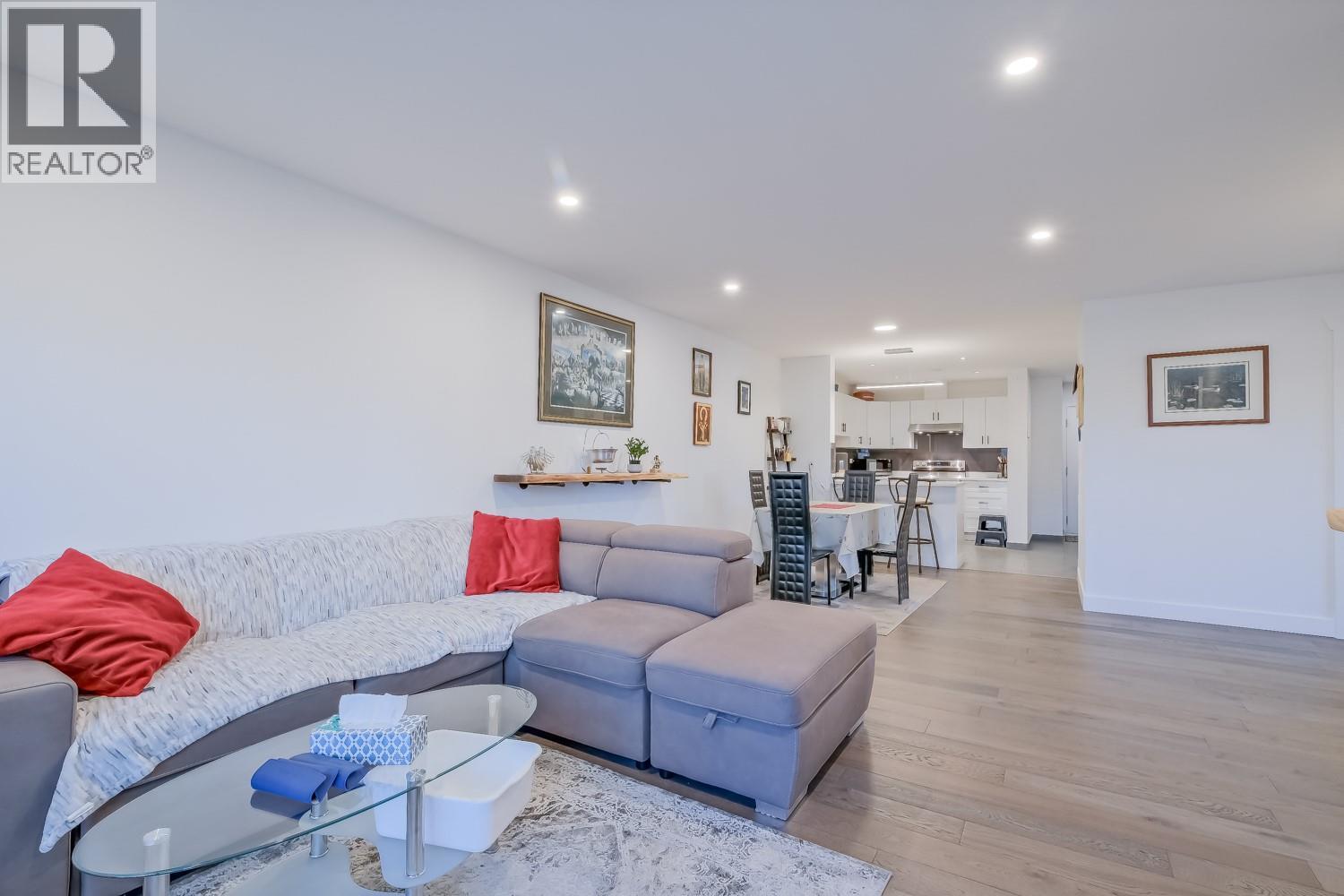 1915 Pacific Court Unit# 401, Kelowna