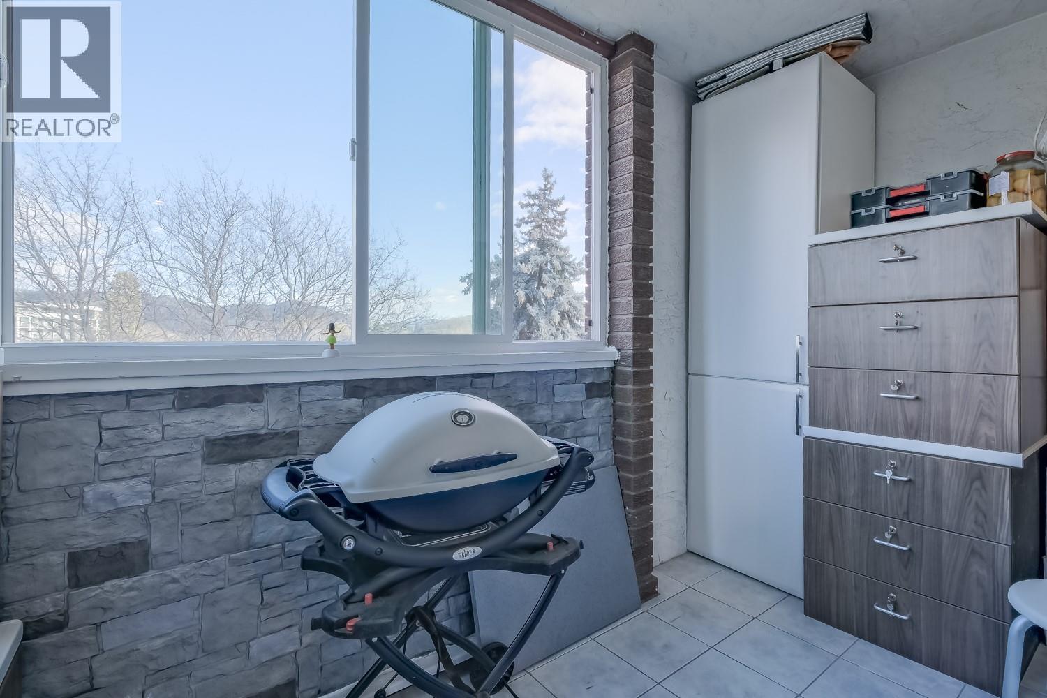 1915 Pacific Court Unit# 401, Kelowna