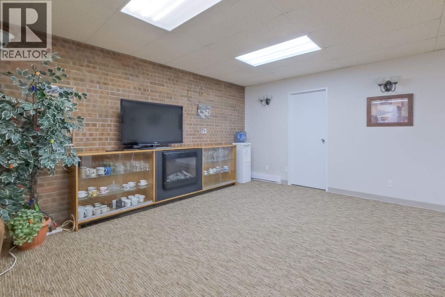 1915 Pacific Court Unit# 401, Kelowna