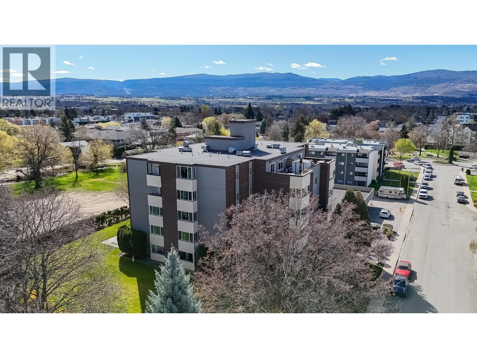 1915 Pacific Court Unit# 401, Kelowna