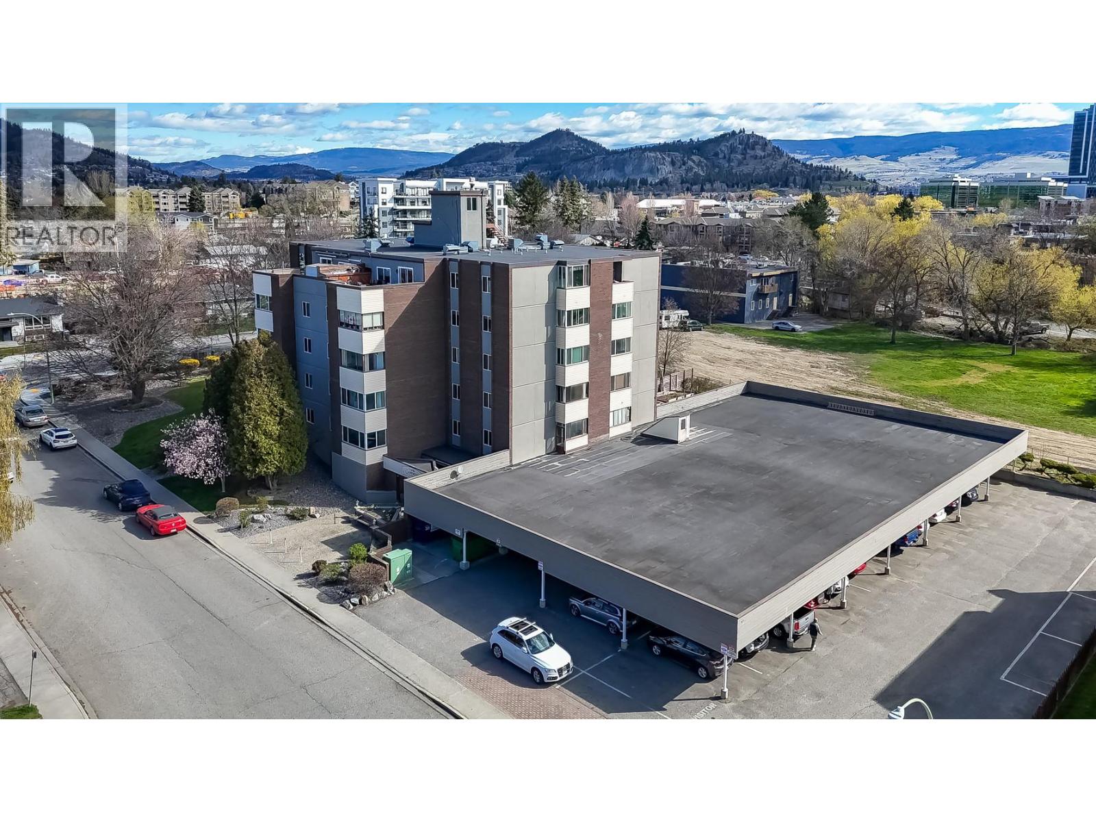 1915 Pacific Court Unit# 401, Kelowna