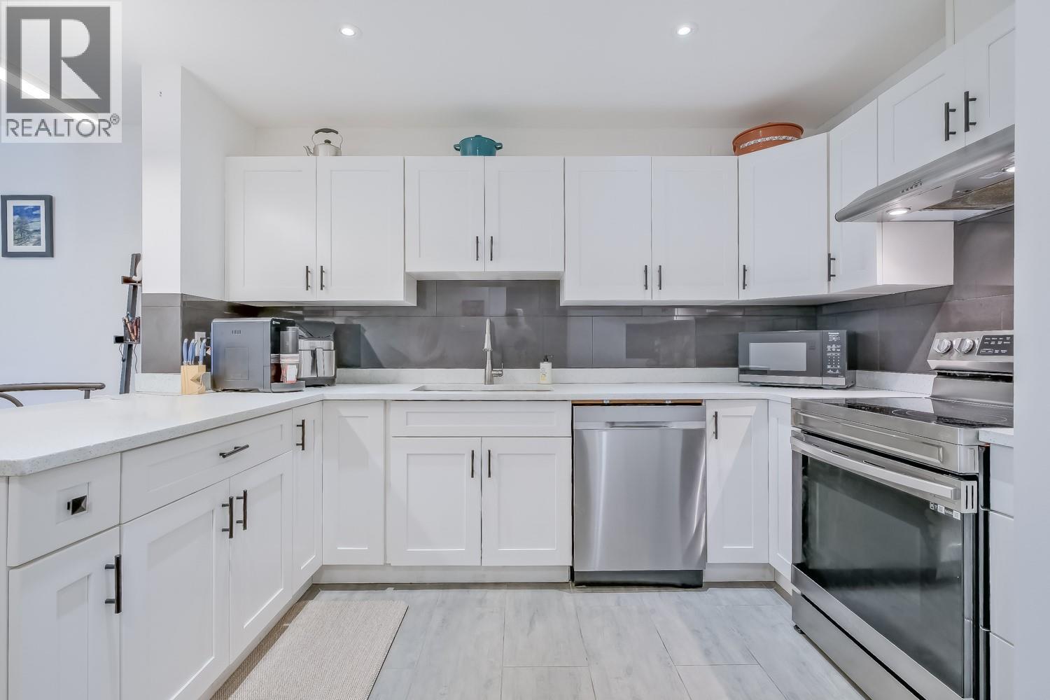 1915 Pacific Court Unit# 401, Kelowna