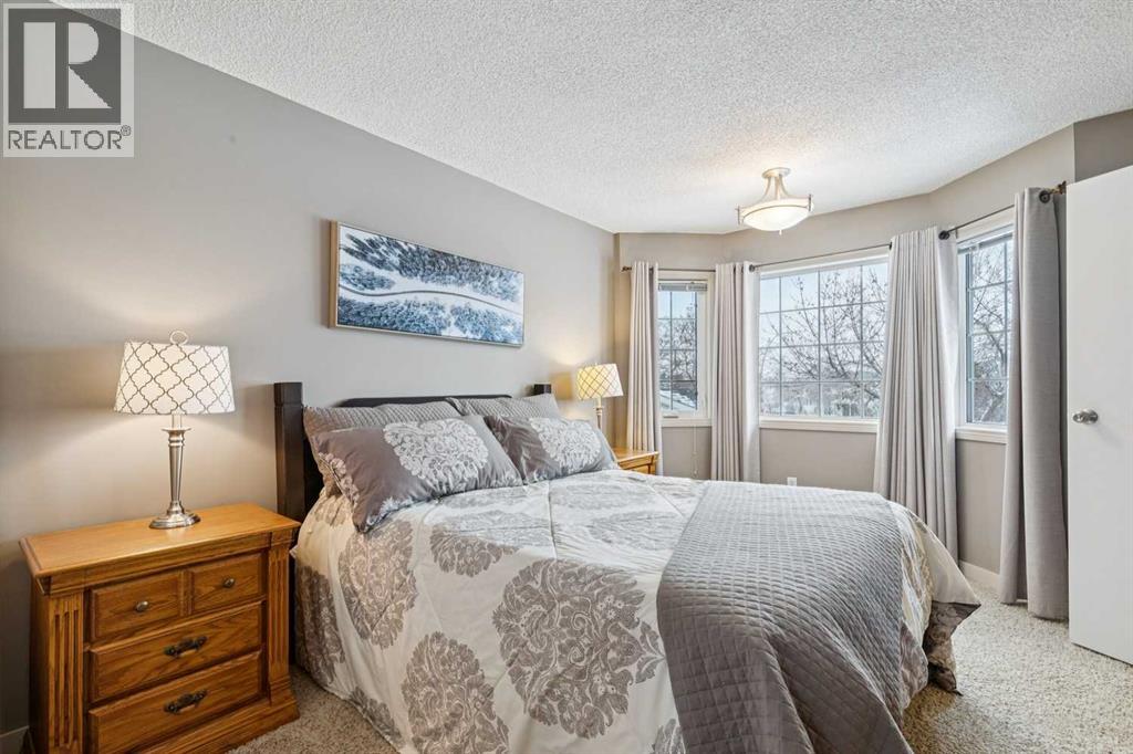 Single Family House for Sale in  Erin Meadow Close SE Erin Woods Calgary 