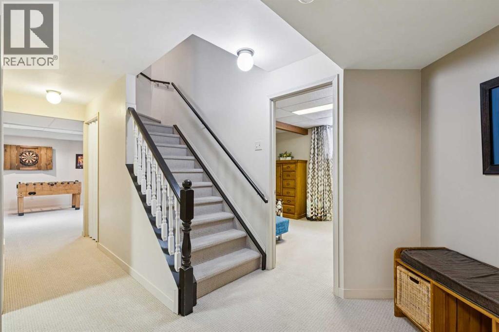 Single Family House for Sale in  Erin Meadow Close SE Erin Woods Calgary 