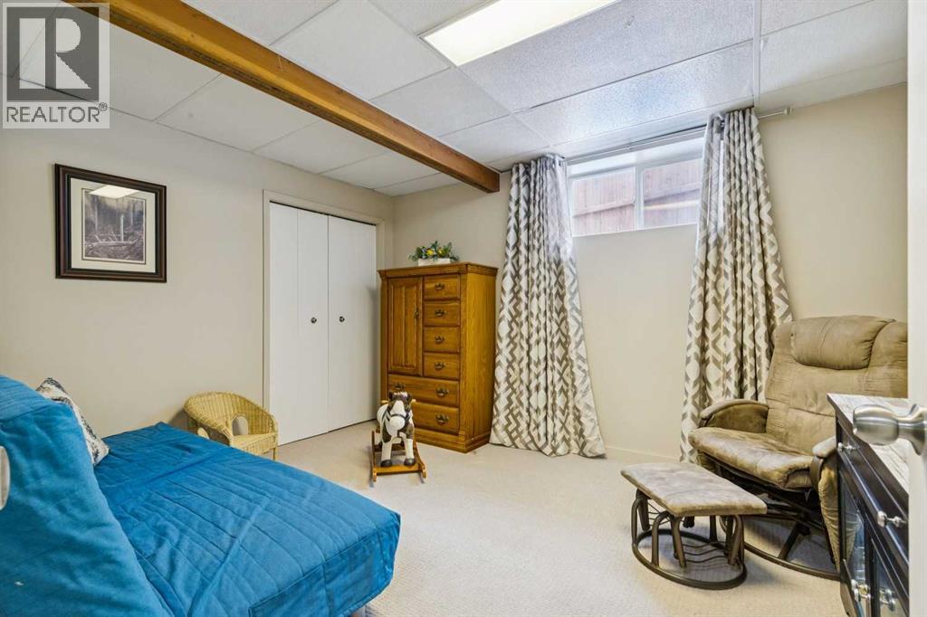 Single Family House for Sale in  Erin Meadow Close SE Erin Woods Calgary 