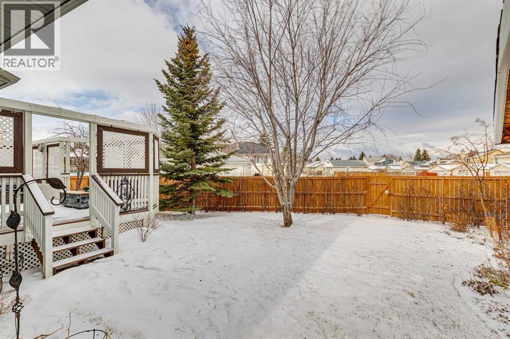 Single Family House for Sale in  Erin Meadow Close SE Erin Woods Calgary 