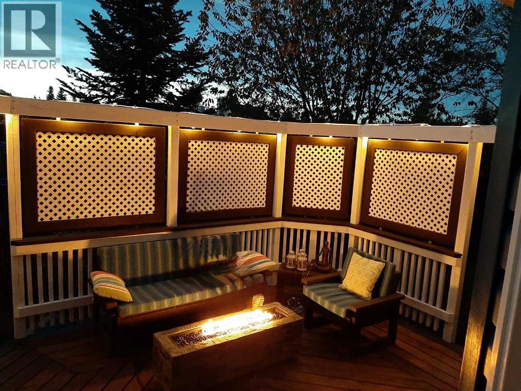 Single Family House for Sale in  Erin Meadow Close SE Erin Woods Calgary 