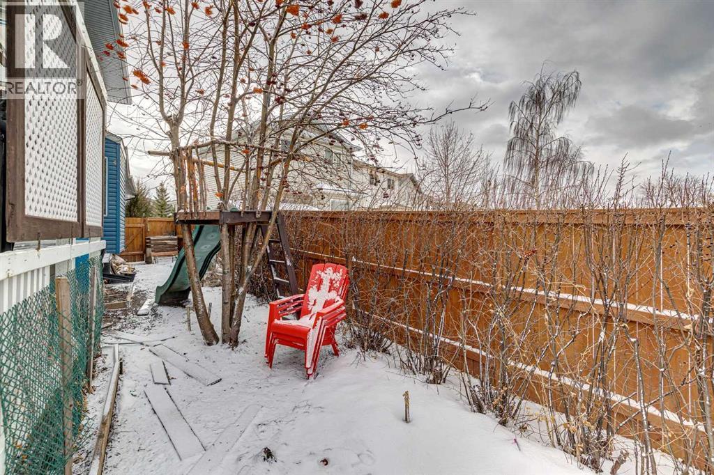 Single Family House for Sale in  Erin Meadow Close SE Erin Woods Calgary 