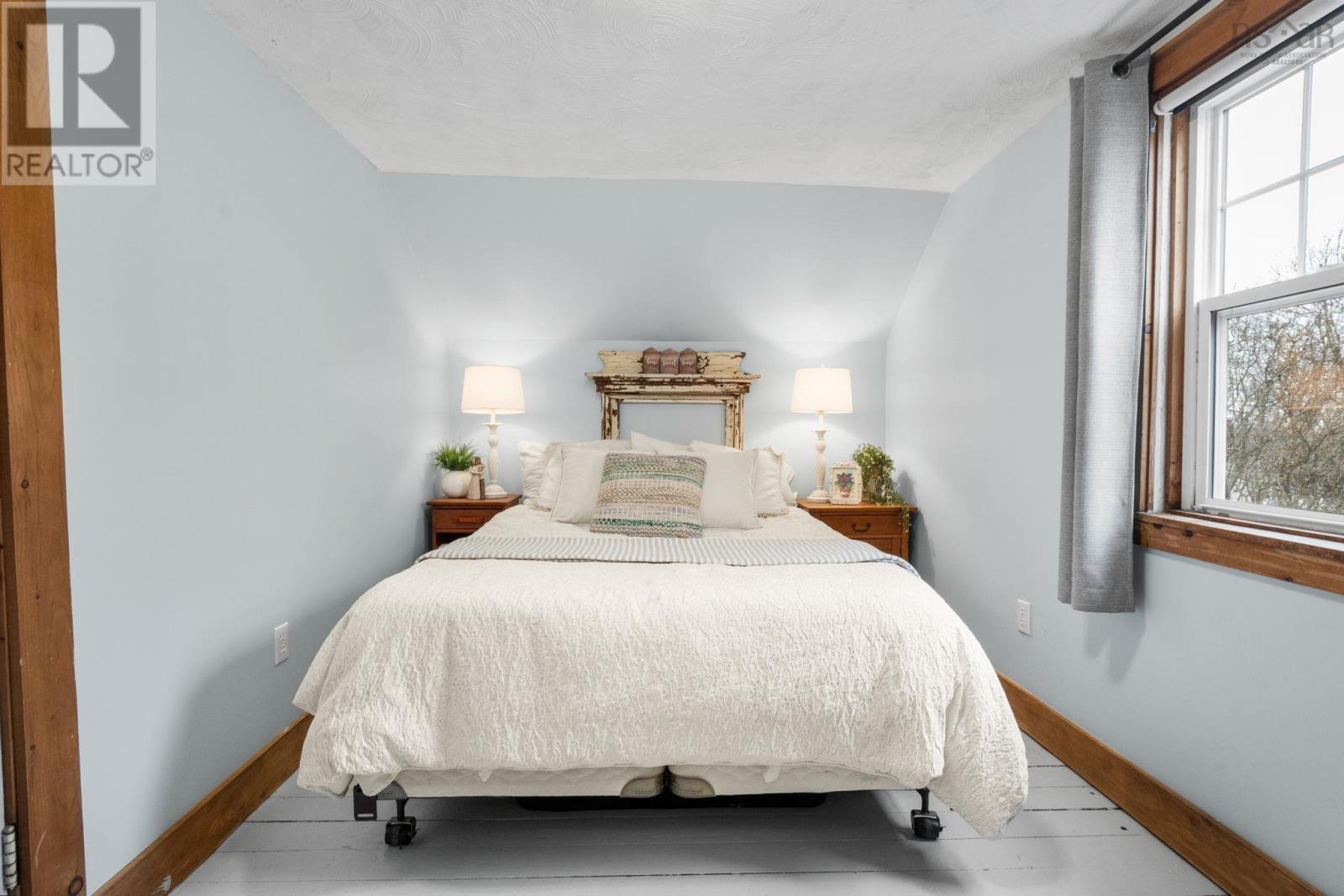 Property 2 of 37 of 41 School Street