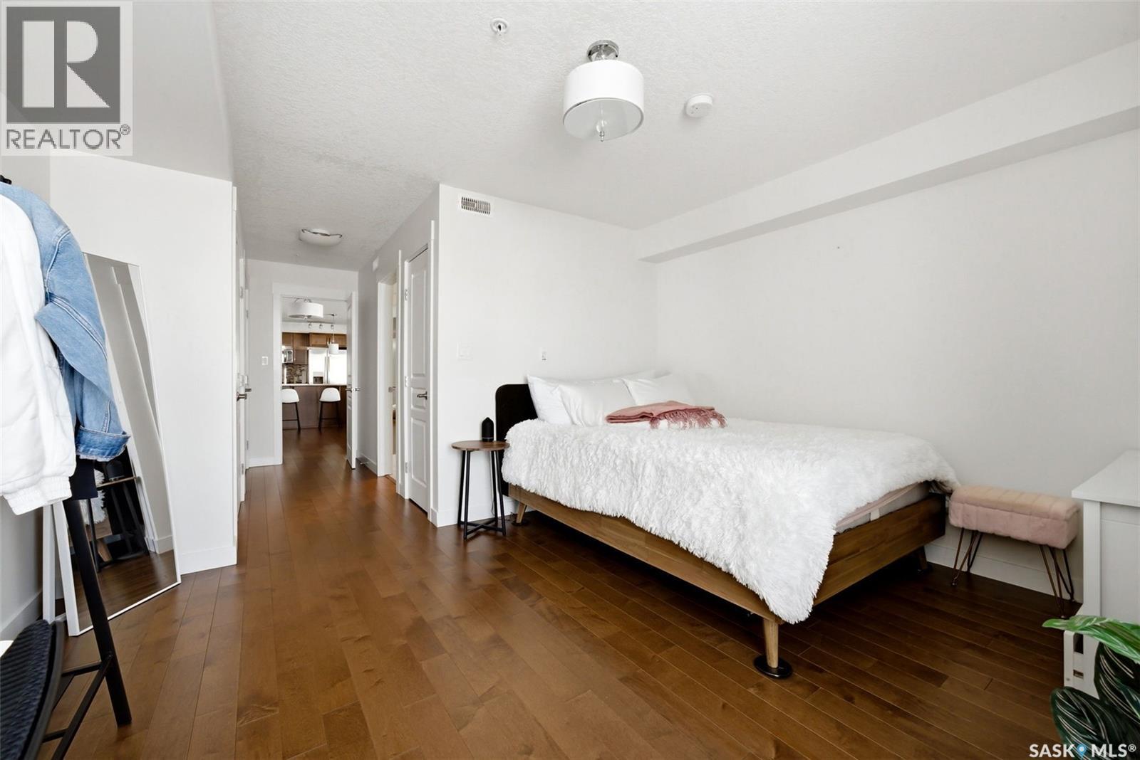 #312 5301 UNIVERSAL CRESCENT - 12