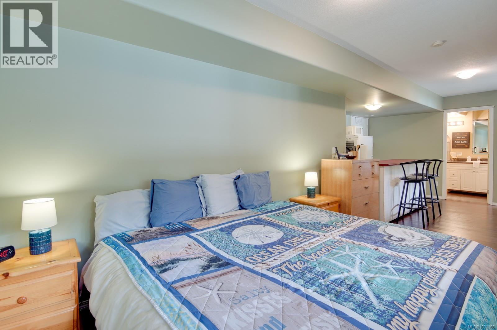 4547 Wellington Ave - 30