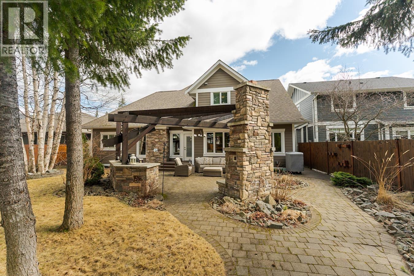 7613 LOEDEL CRESCENT - 35