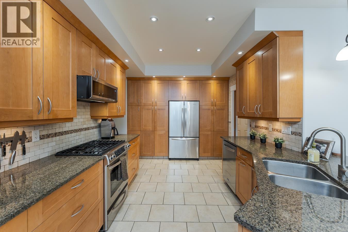 7613 LOEDEL CRESCENT - 10