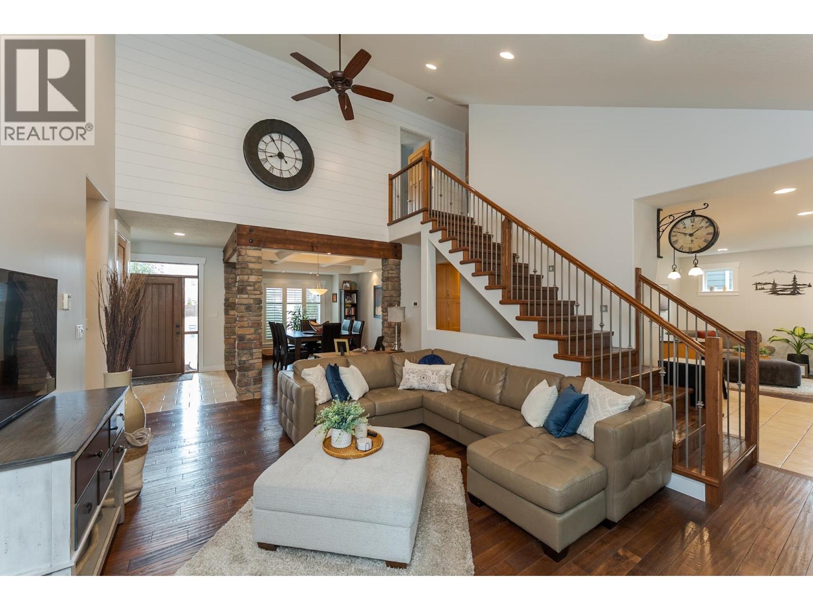 7613 LOEDEL CRESCENT - 6