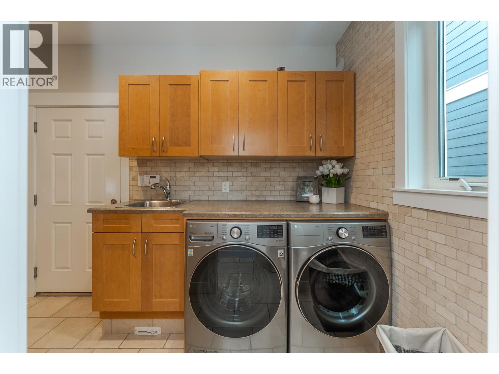 7613 LOEDEL CRESCENT - 15