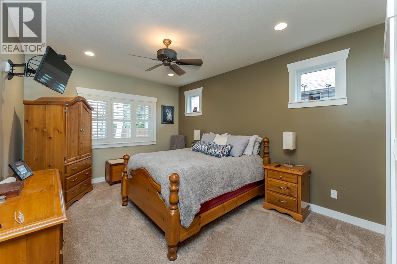 7613 LOEDEL CRESCENT - 18