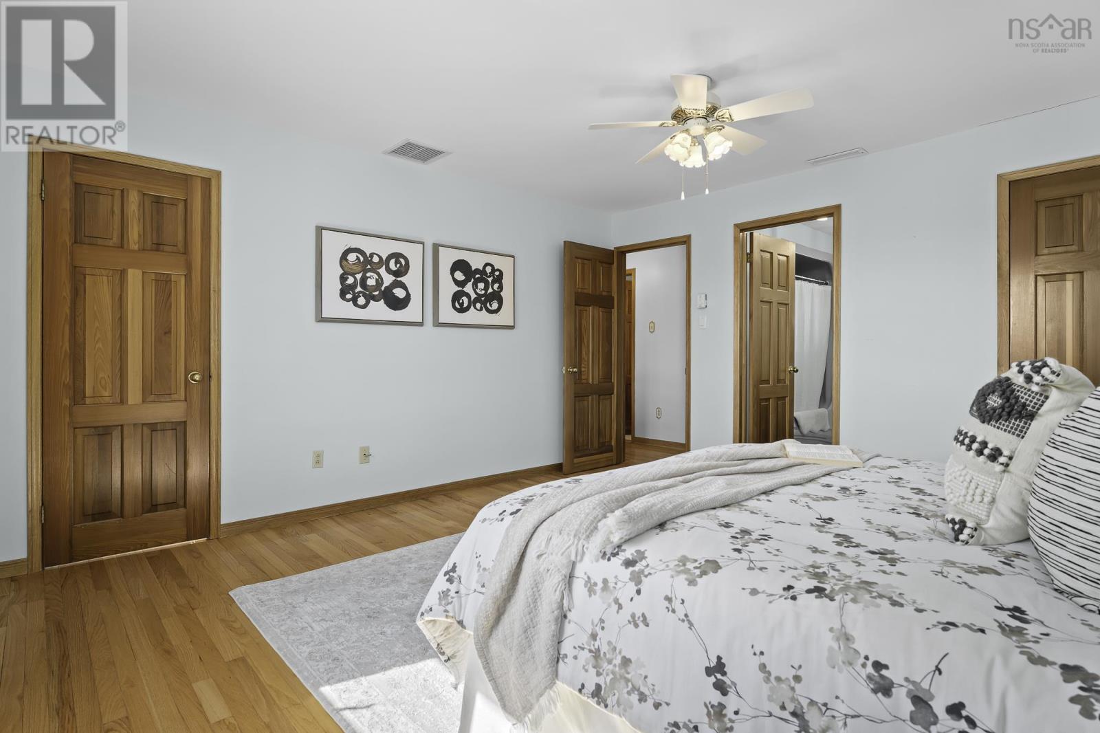 Property 32 of 52 of 981 Beaufort Avenue