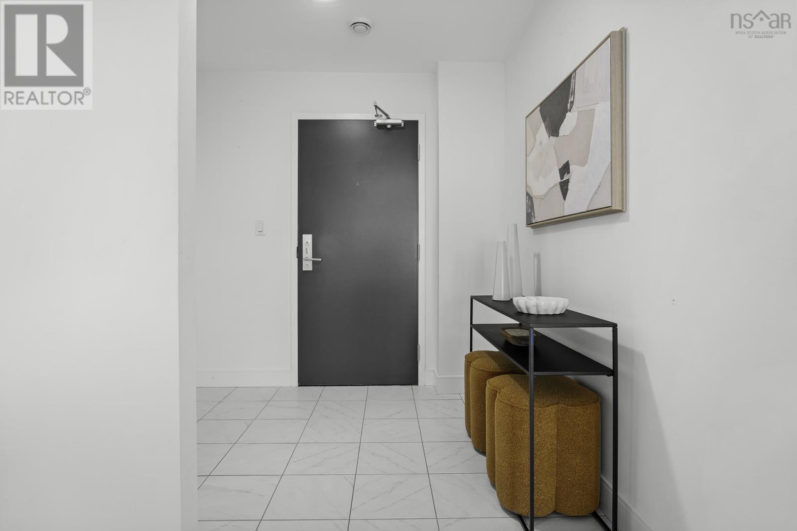 Property 22 of 48 of 1103 72 Seapoint Road