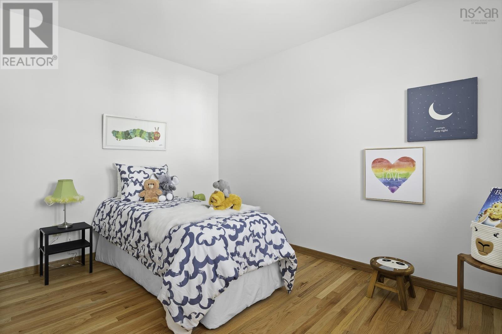 Property 35 of 52 of 981 Beaufort Avenue