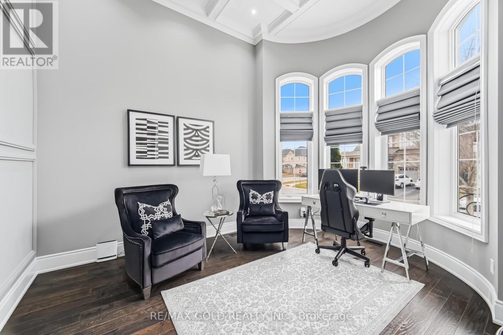4 SPAIN CRESCENT - 19